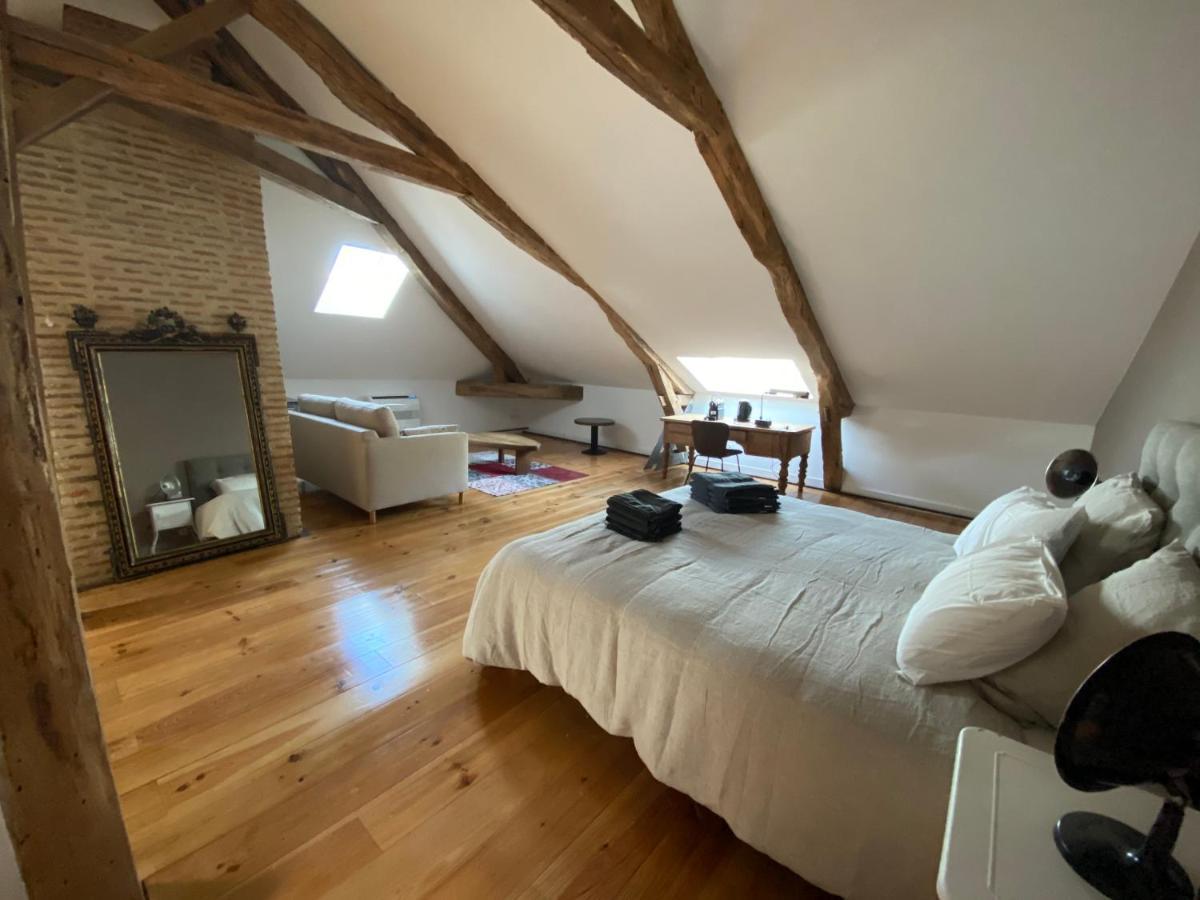 La Maison De Manon Mirande  Bagian luar foto