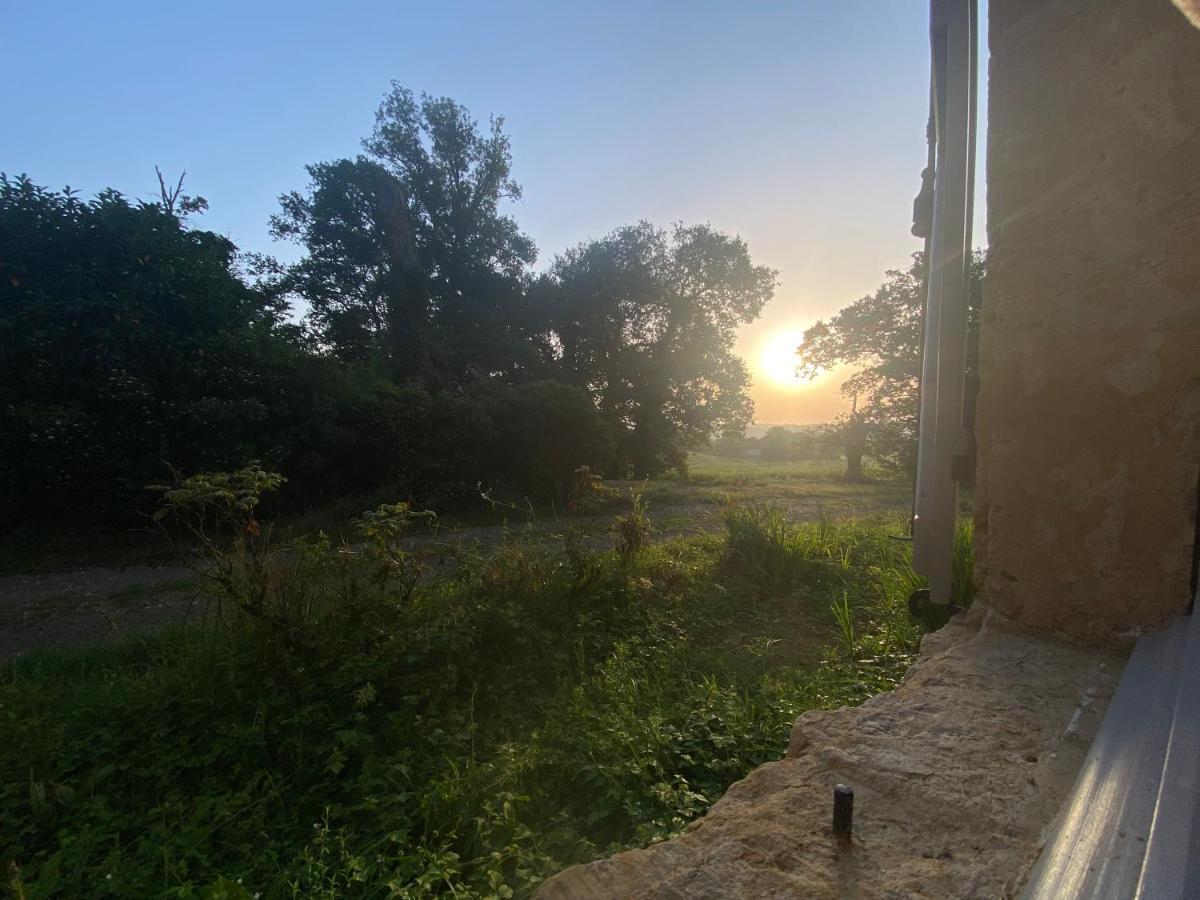 La Maison De Manon Mirande  Bagian luar foto